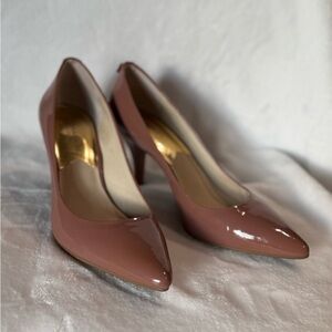 Michael Kors Elegant Women's blush colored Pumps